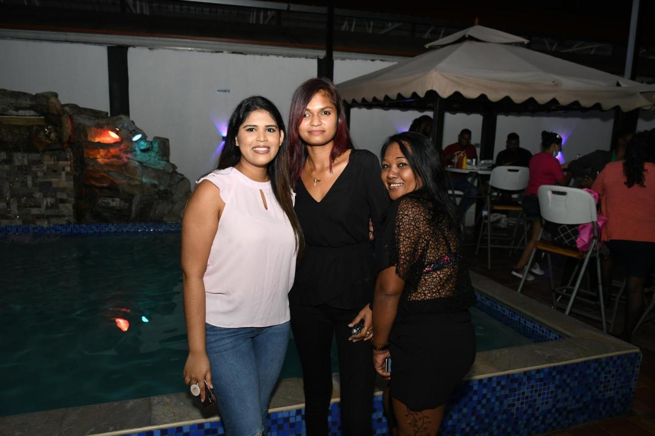 Metro Hotel Couva Eksteriør bilde