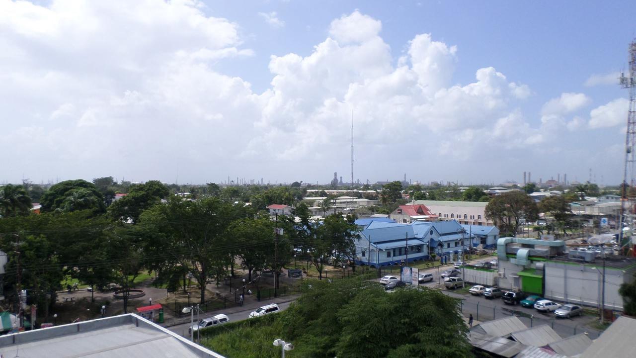 Metro Hotel Couva Eksteriør bilde