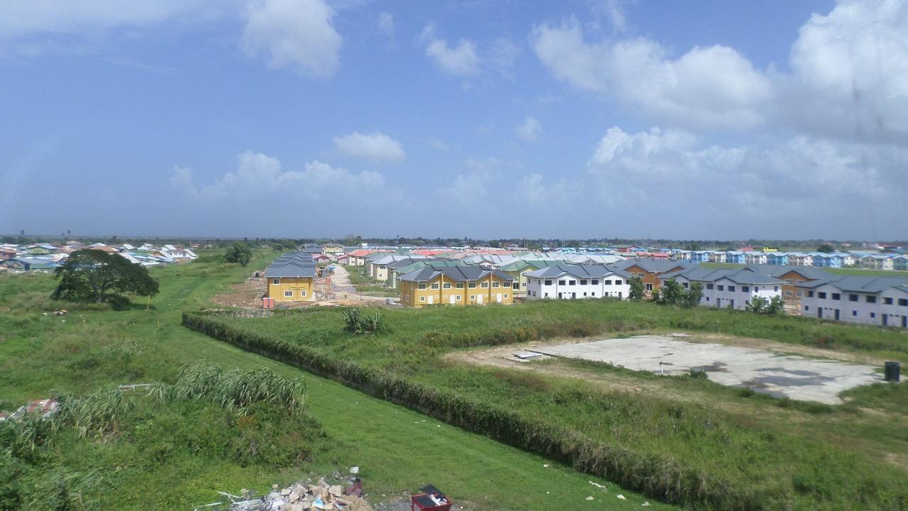 Metro Hotel Couva Eksteriør bilde