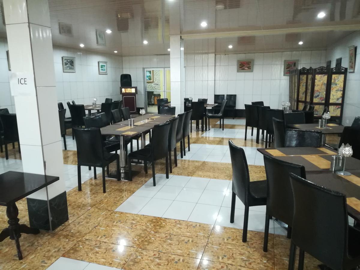 Metro Hotel Couva Eksteriør bilde